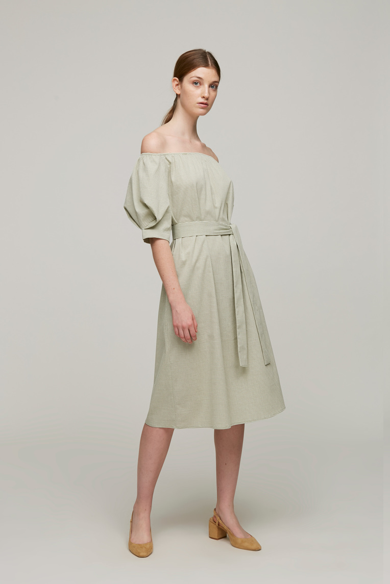 Seersucker Pleat Sleeve Dress